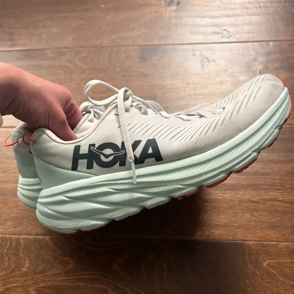EUC :: Hoka One One :: Rincon 3 :: white/blue glass :: size 7 - Picture 3 of 5